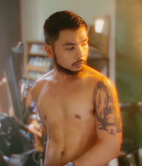 Young woman looking into the distance with relaxed facial muscles